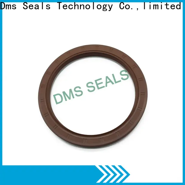 primary diff oil seal with integrated spring for low and high viscosity fluids sealing